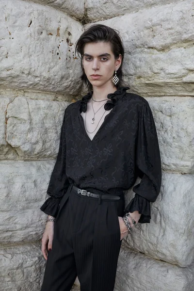 Look 15